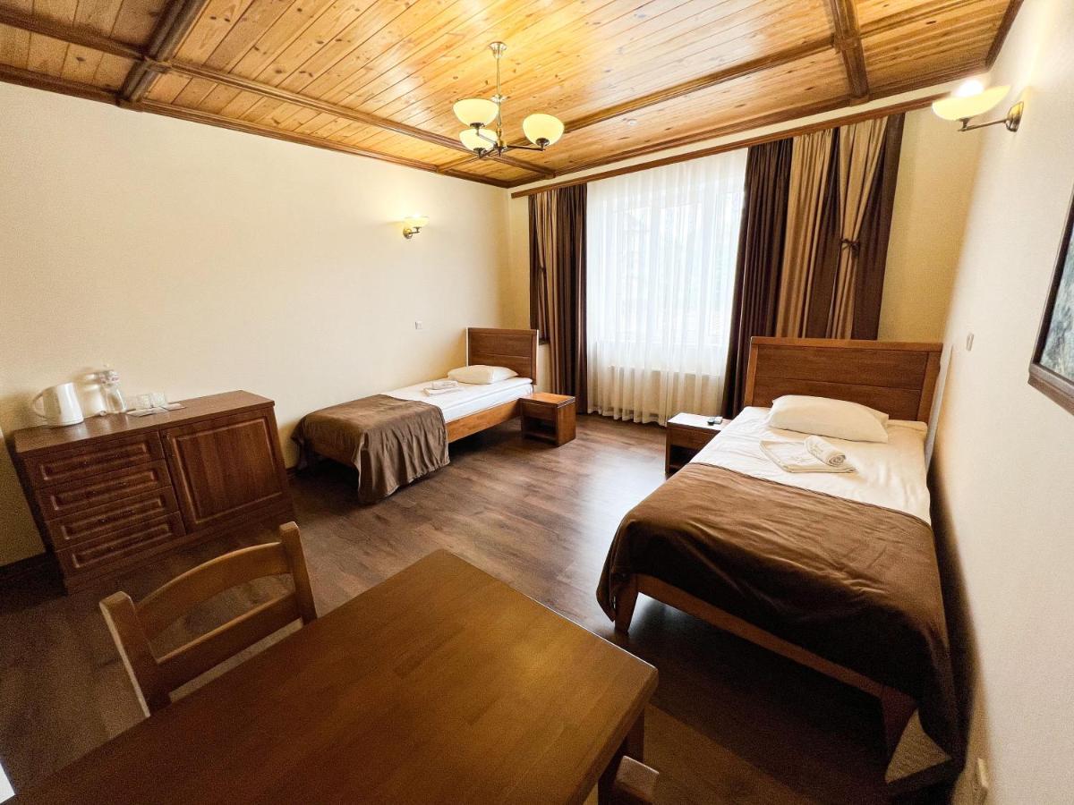Отель Тарас Бульба Каменец-Подольский Экстерьер фото